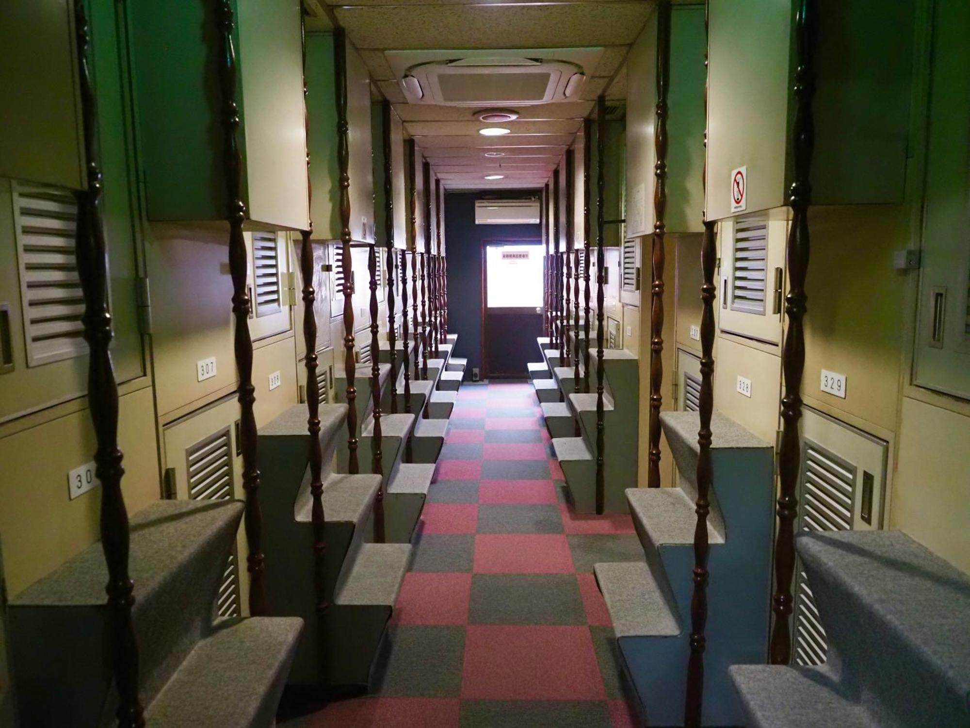 Capsule Hotel Block Room Tokio Buitenkant foto